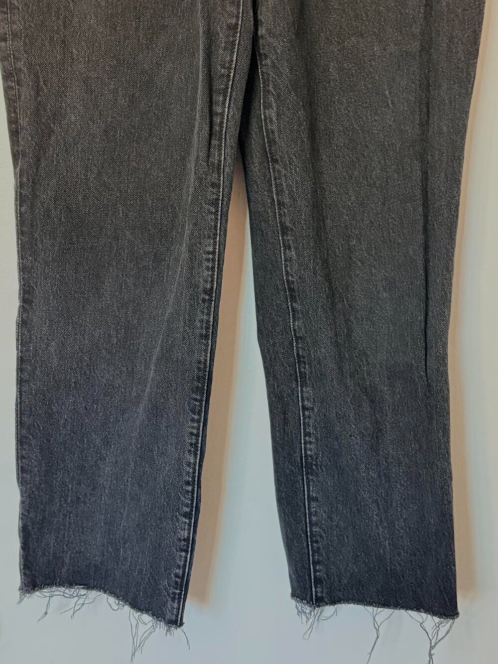 The '80s Mom Jean with Paperbag Abercrombie & Fitch, Size 4/27 - Picture 6 of 14